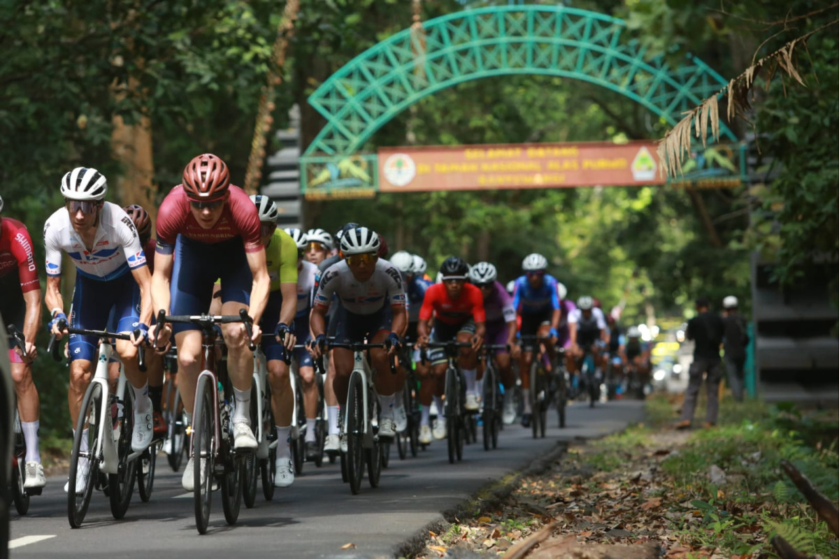 Para pembalap memulai etape dua TdBI 2024 (foto : istimewa)