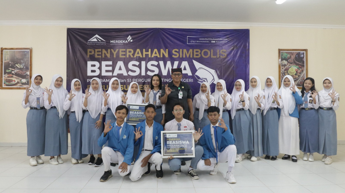 PT BSI Kembali menyerahkan beasiswa pelajar untuk tahun 2025