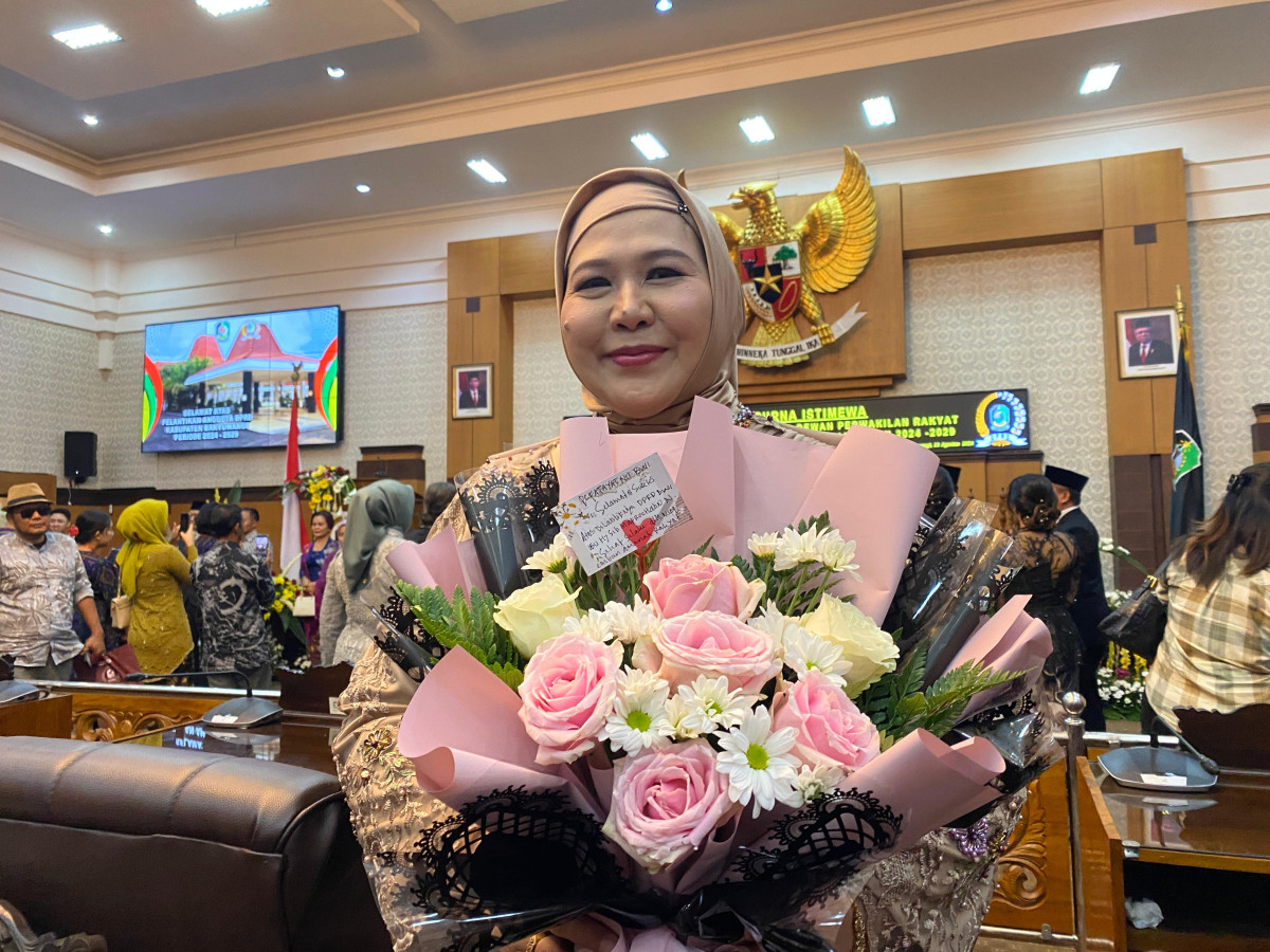 Wakil Ketua DPRD Banyuwangi, Jawa Timur, Hj. Siti Mafrochatin Ni’mah, S Pd, MM